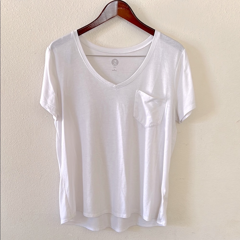 SO White V-Neck Pocket Tee Relaxed Fit Size Medium Womens Sheer